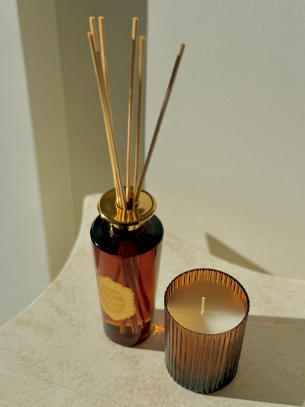 Silken Bloom - Oda Kokusu Seti (Çubuklu Oda Kokusu & Mum)